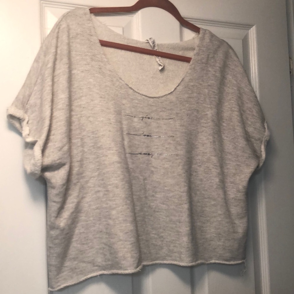 Alo “Give Love Away” cropped sweatshirt